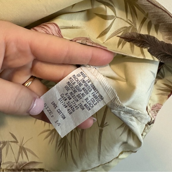 Hilo Hattie Cream and Pink Floral Hawaiian Dress Sz 14 - Picture 7 of 9